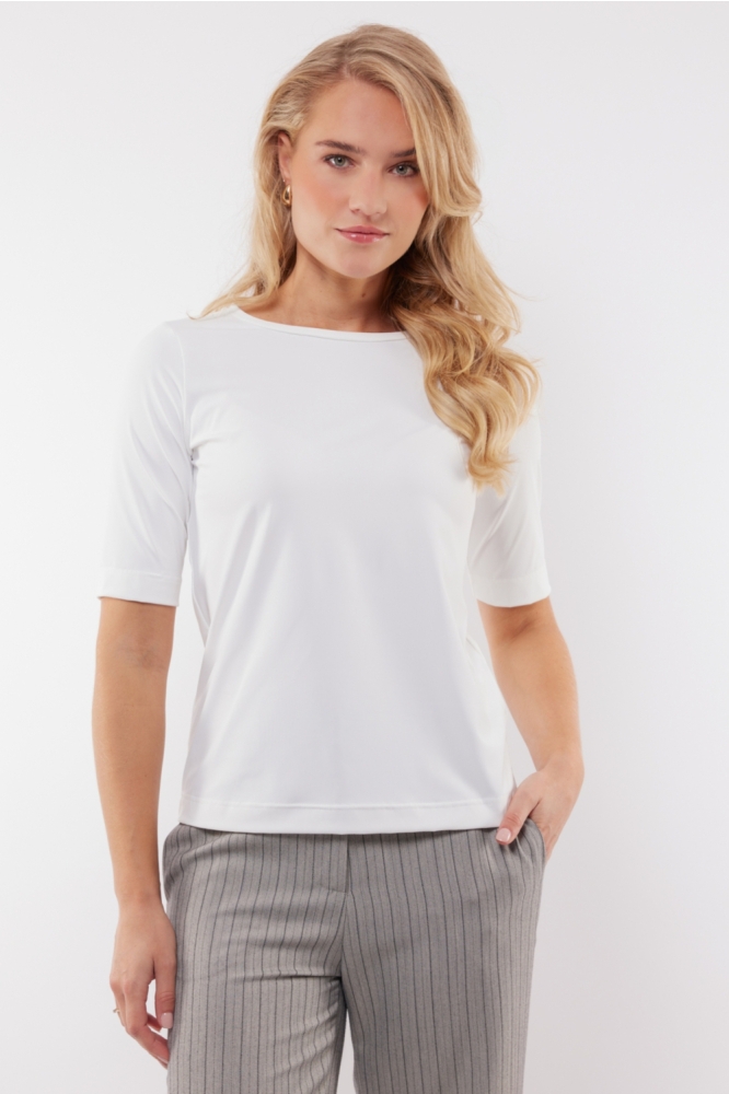 C&S The Label witte dames t-shirt | Model vooraanzicht