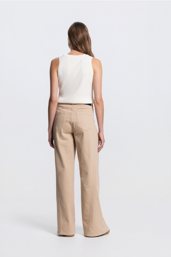 Juffrouw Jansen ecru dames top | Model achteraanzicht