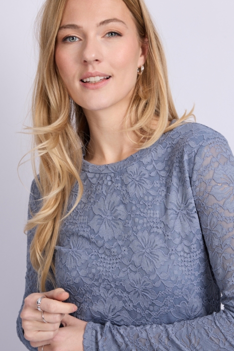 C&S The Label blauwe dames t-shirt | Close up