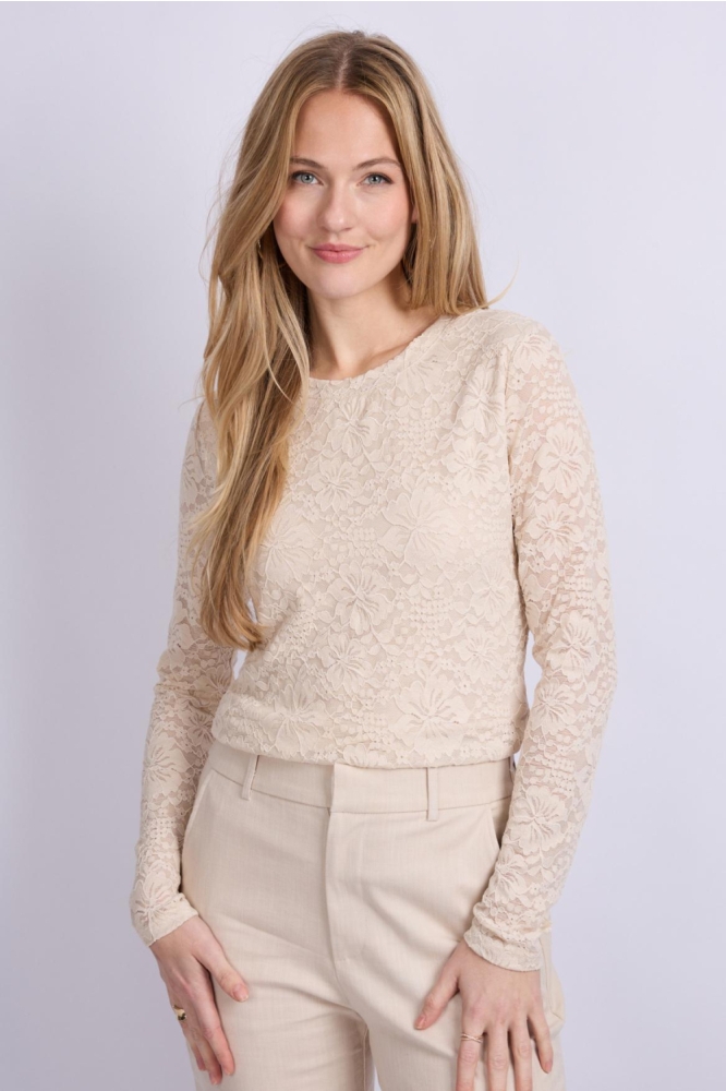 C&S The Label beige dames t-shirt | Model vooraanzicht