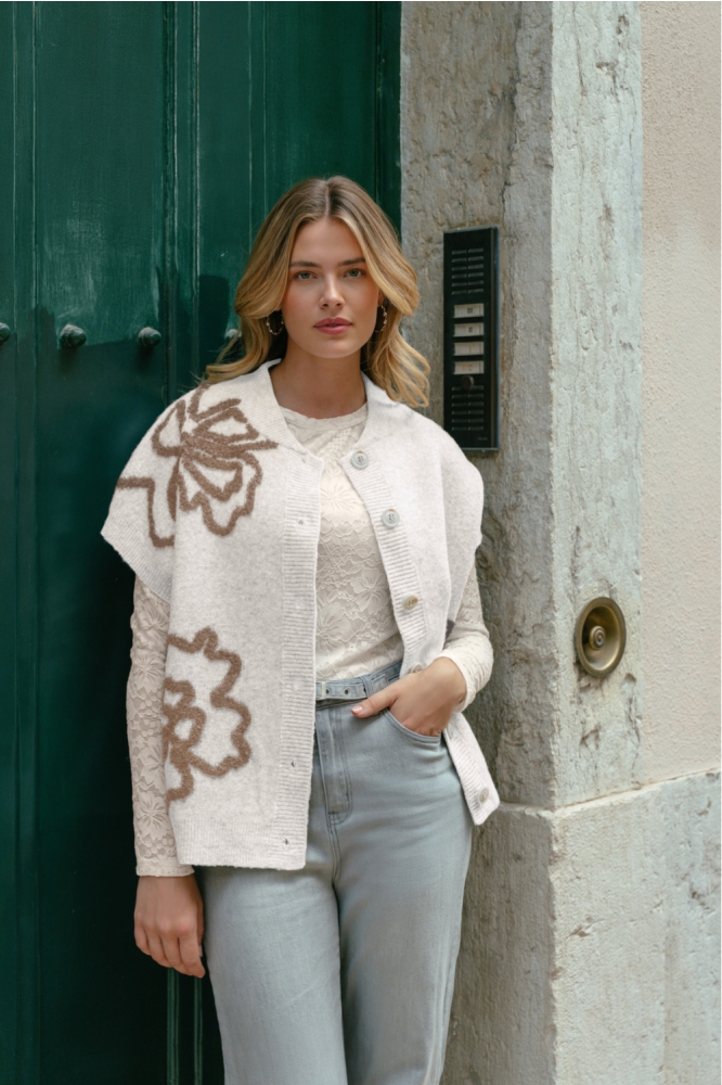 C&S The Label beige dames t-shirt | Sfeerbeeld, In situatie