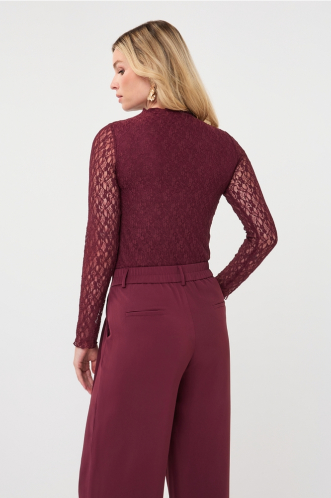 EsQualo bordeaux dames t-shirt | Model achteraanzicht