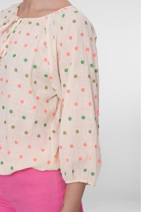 Geisha ecru dames blouse | Kleurstaal