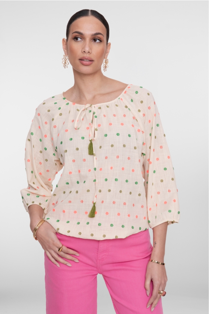 Geisha ecru dames blouse | Model vooraanzicht