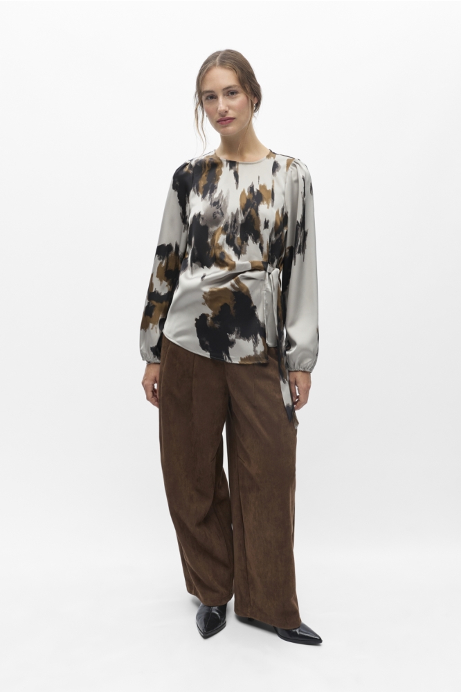 Object grijze dames blouse | Model