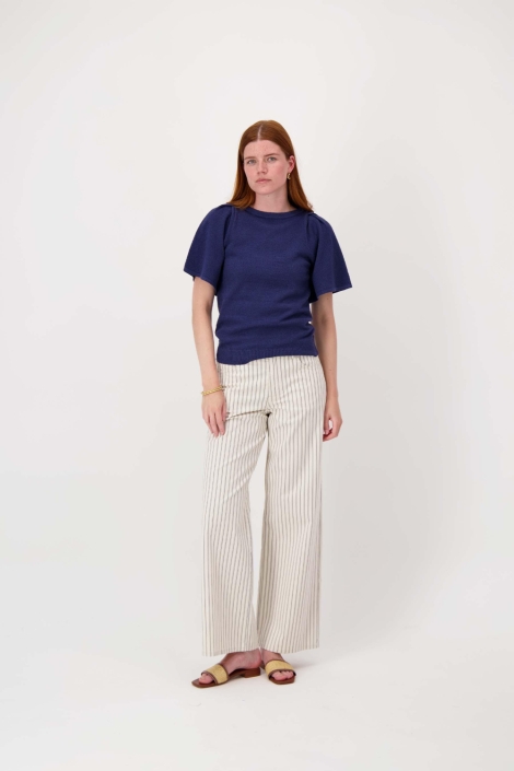 Zusss blauwe dames t-shirt | Model