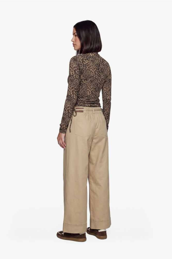 Fluresk camel dames top | Model