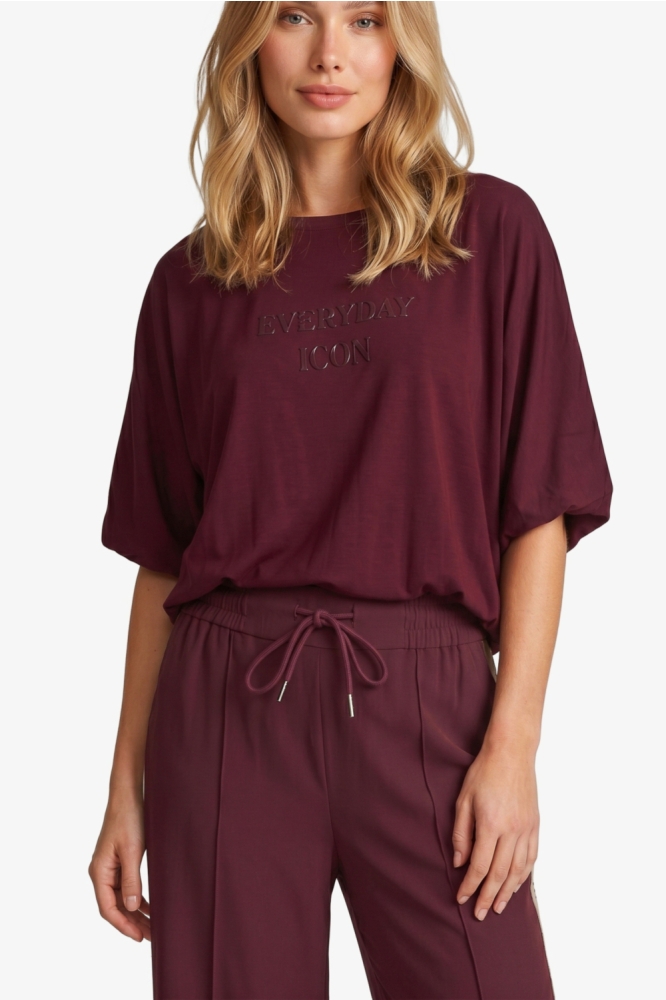Fluresk bordeaux dames t-shirt | Model vooraanzicht