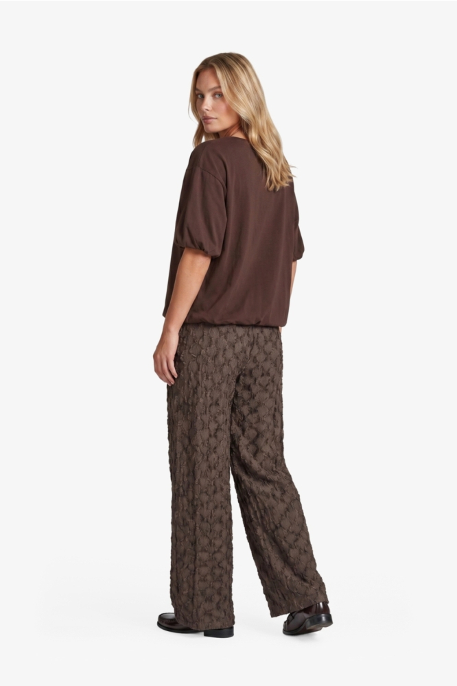 Fluresk bruine dames t-shirt | Model