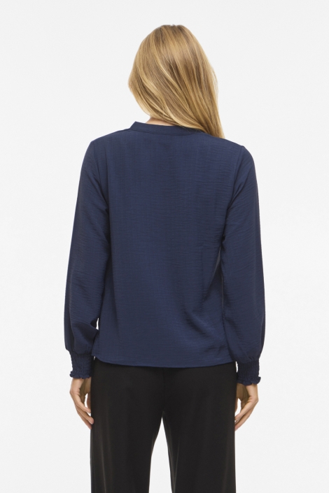 Vila blauwe dames blouse | Model achteraanzicht