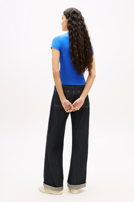 Tommy Jeans blauwe dames t-shirt | Model