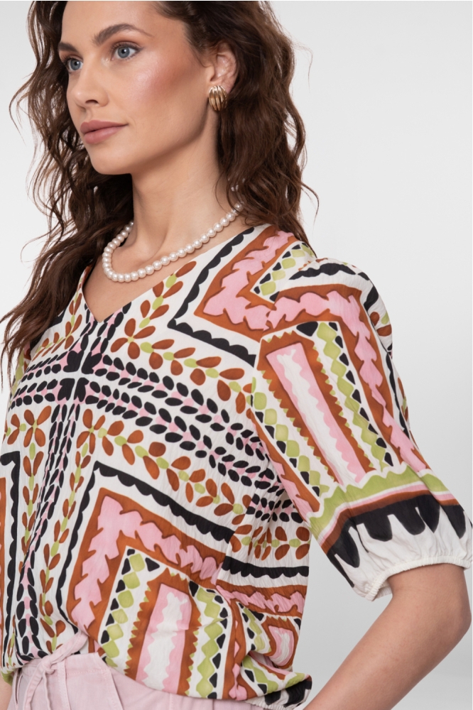 Geisha multi color dames t-shirt | Model zijaanzicht