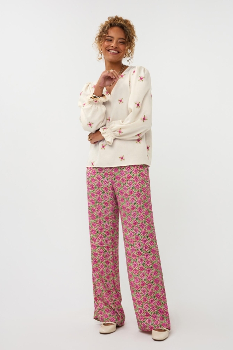 Ydence beige dames t-shirt | Model