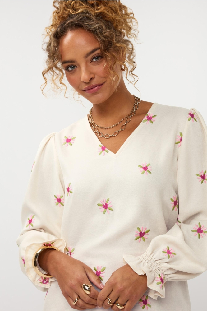 Ydence beige dames t-shirt | Close up