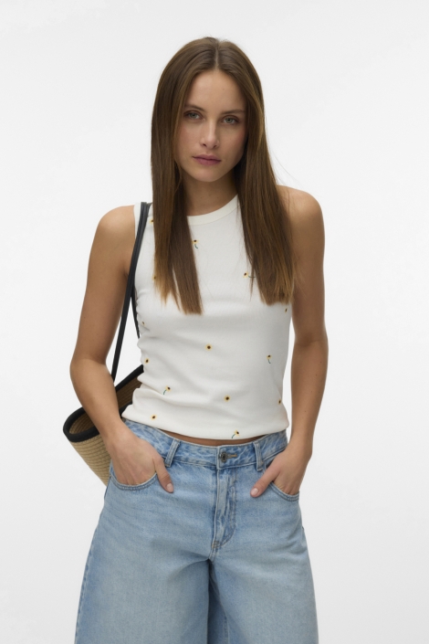 Vero Moda witte dames top | Model vooraanzicht