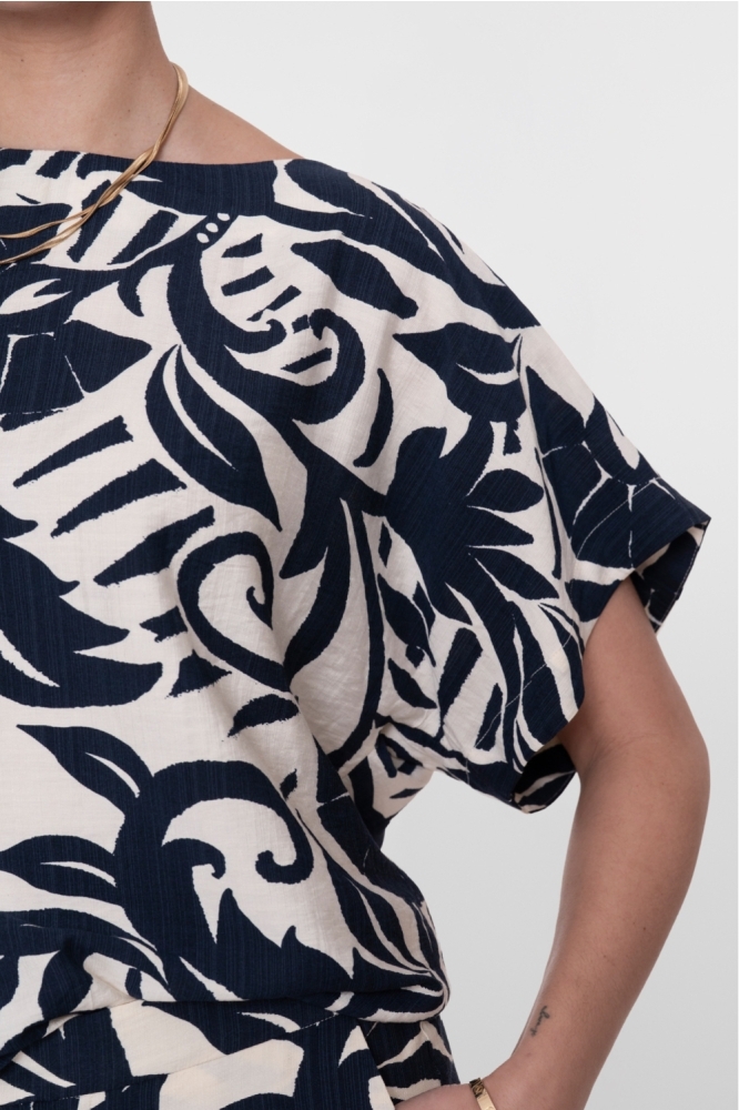 Geisha blauwe dames t-shirt | Kleurstaal