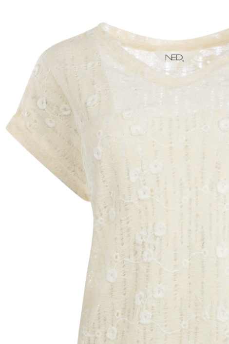 NED ecru dames t-shirt | Close up