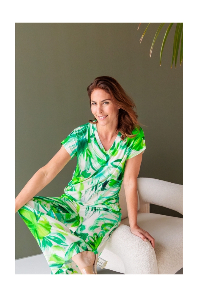 NED groene dames t-shirt | Sfeerbeeld, In situatie