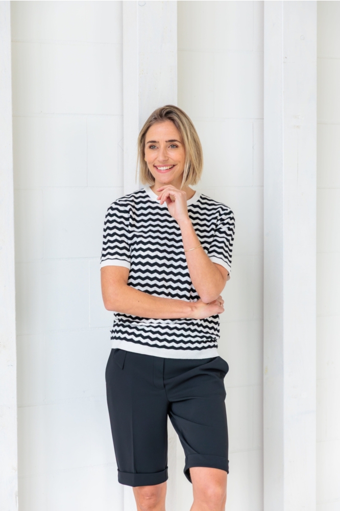 NED witte dames t-shirt | Model vooraanzicht