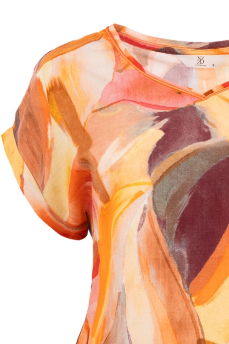 NED multi color dames t-shirt | Close up