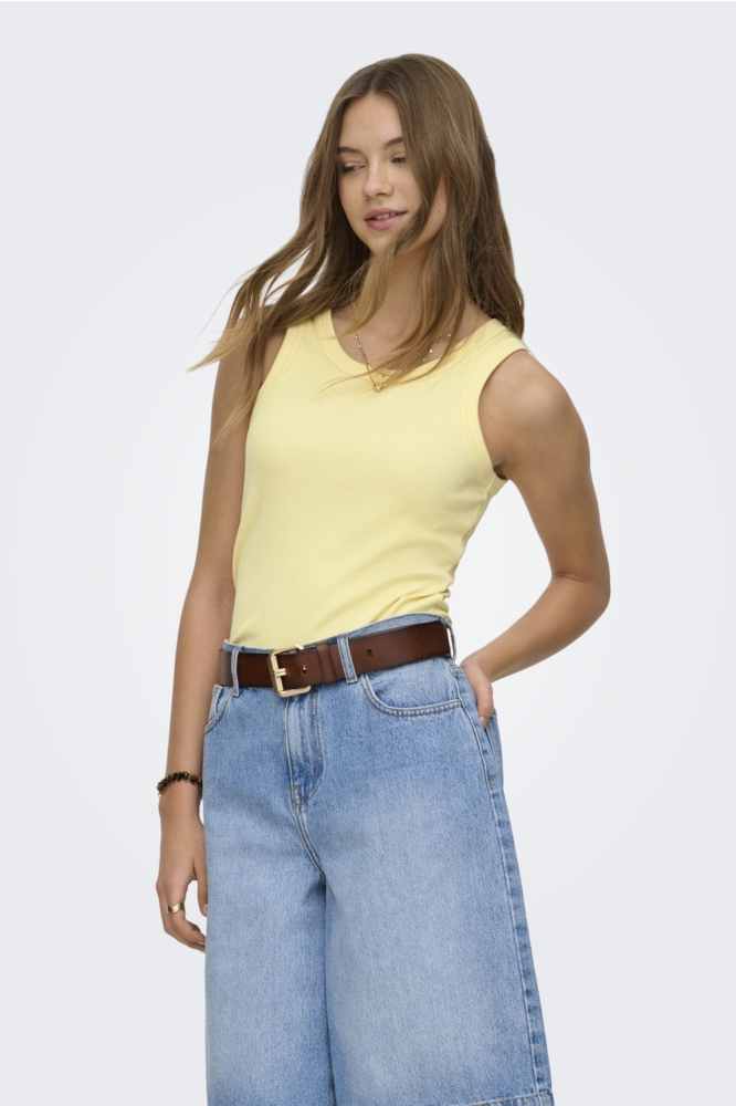 Only gele dames top | Model vooraanzicht