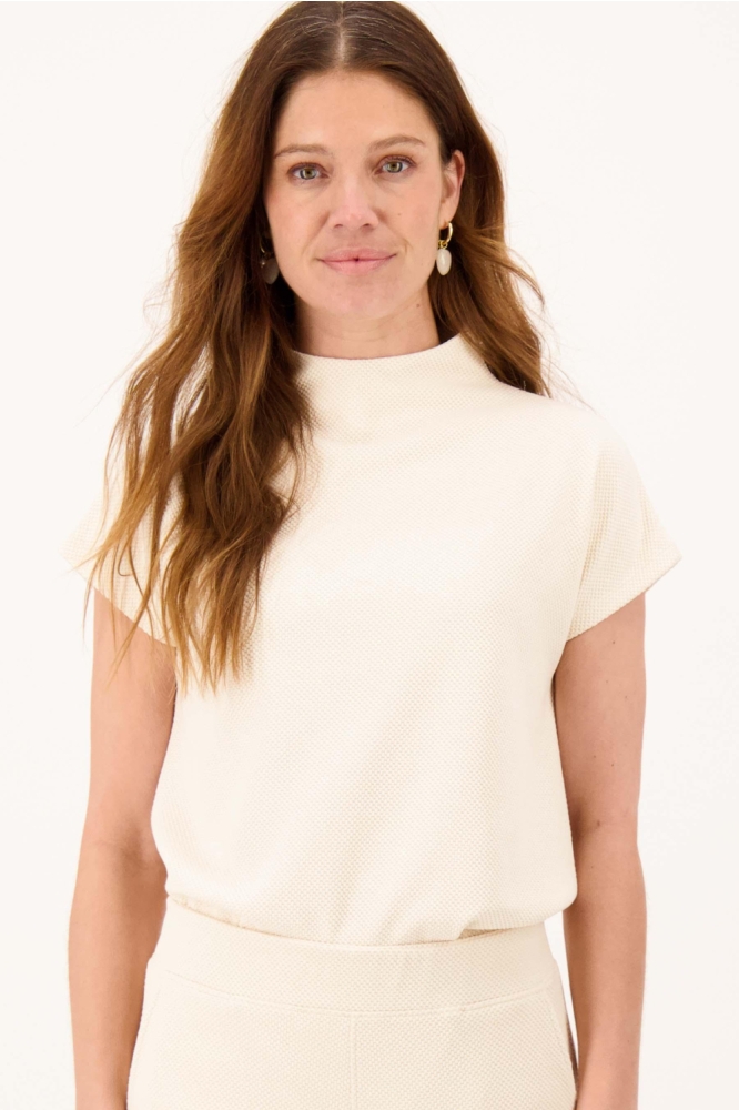 Zusss beige dames top | Model vooraanzicht