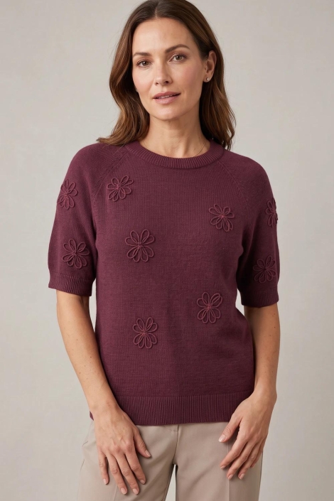 NED bordeaux dames trui | Model vooraanzicht