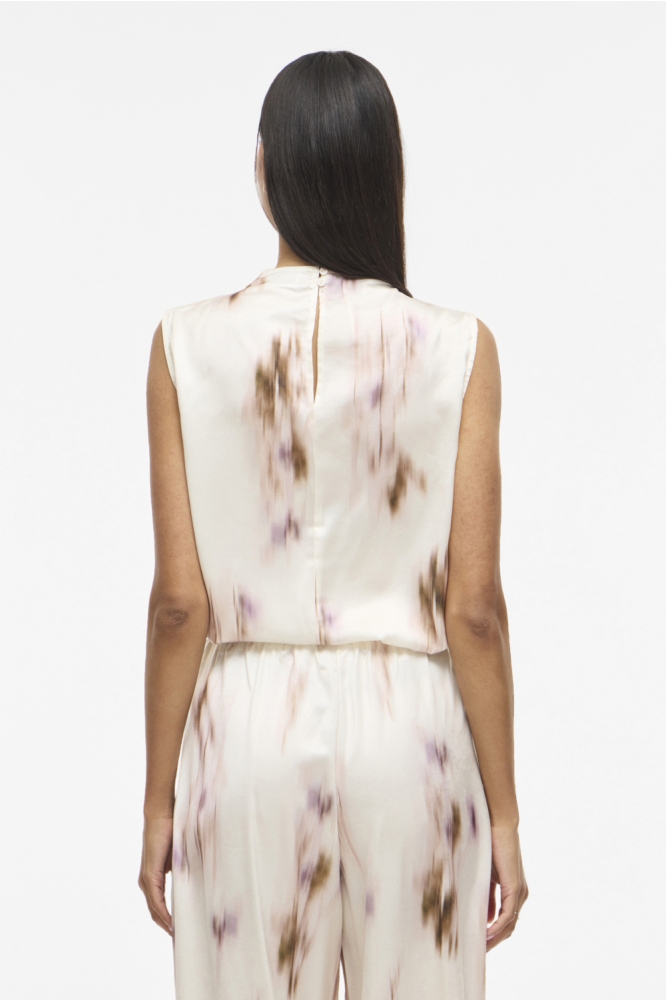 Vila beige dames top | Model achteraanzicht