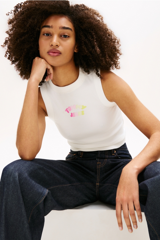 Tommy Jeans witte dames top | Model vooraanzicht