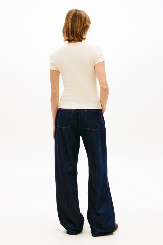 Tommy Jeans gele dames t-shirt | Model