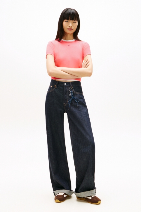 Tommy Jeans roze dames t-shirt | Model