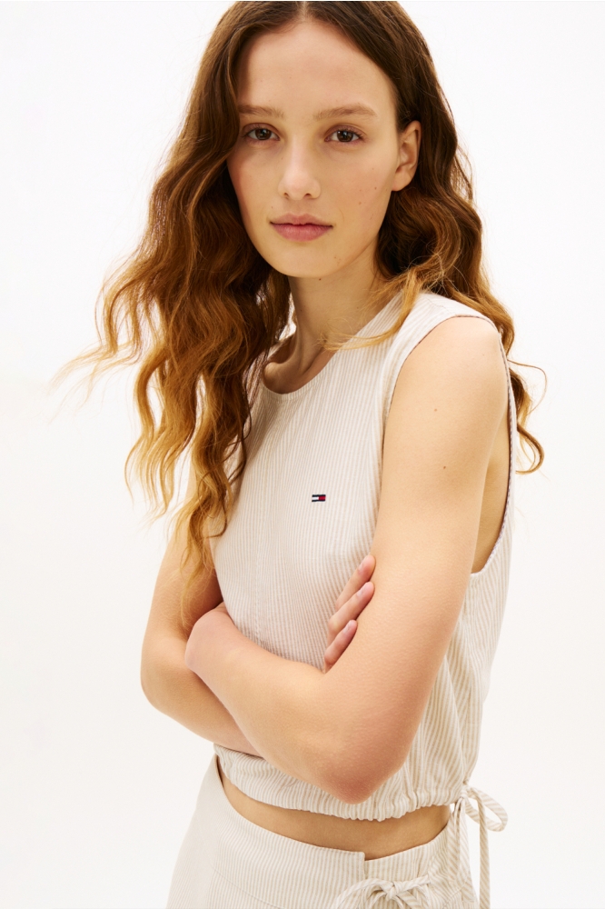 Tommy Jeans beige dames blouse | Model zijaanzicht