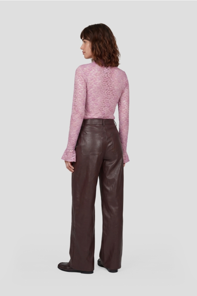 Fluresk roze dames top | Model achteraanzicht