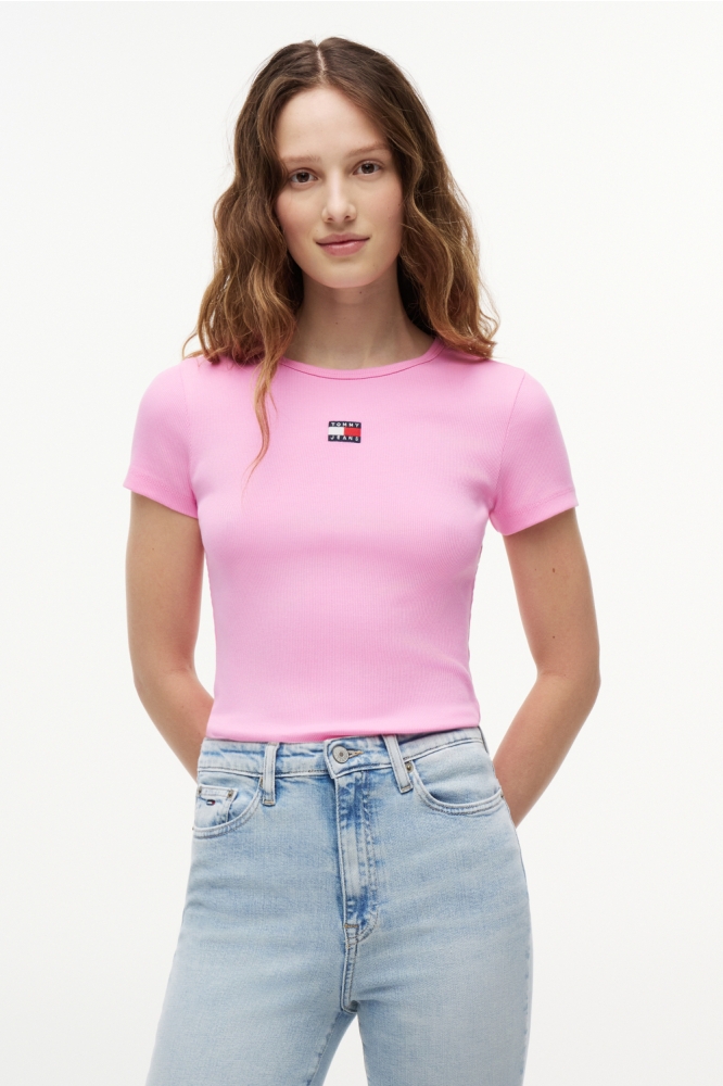 Tommy Jeans roze dames t-shirt | Model vooraanzicht