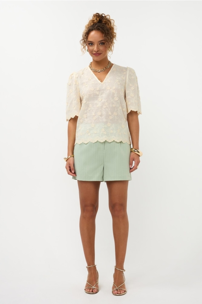 Ydence ecru dames top | Model