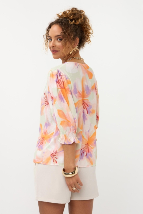 Ydence multi color dames top | Model achteraanzicht