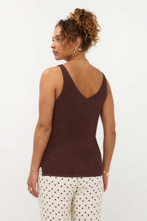Ydence bruine dames top | Model achteraanzicht