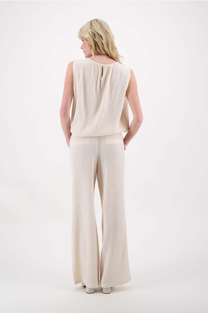 Zusss ecru dames top | Model achteraanzicht