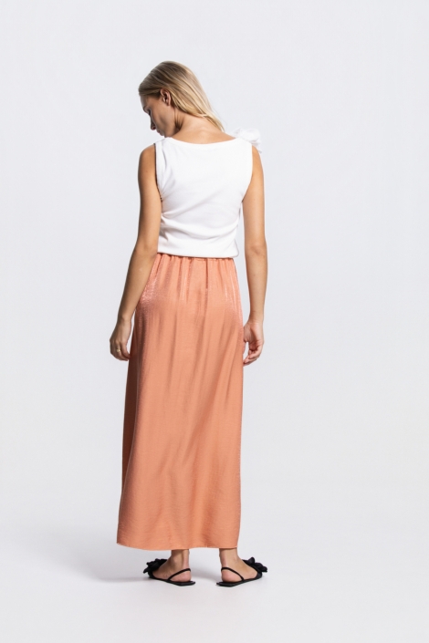 Juffrouw Jansen ecru dames top | Model achteraanzicht