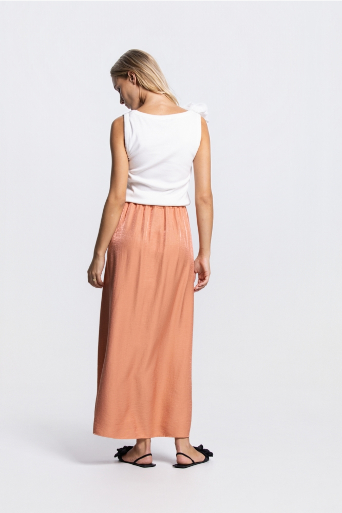 Juffrouw Jansen ecru dames top | Model achteraanzicht