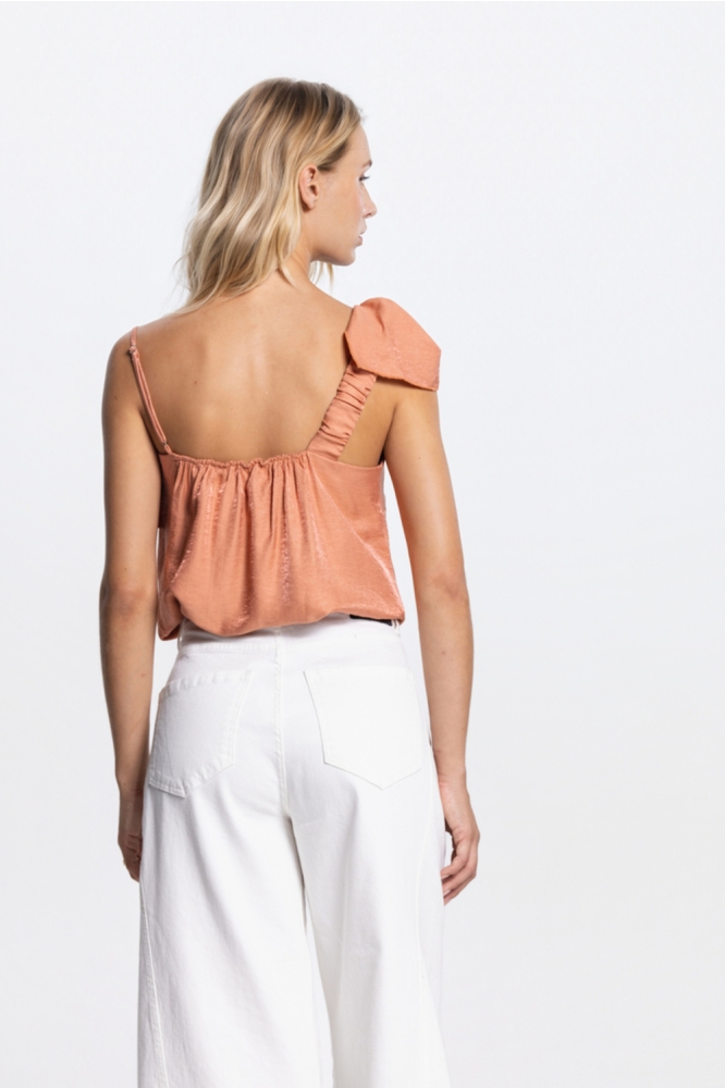 Juffrouw Jansen oranje dames top | Model achteraanzicht