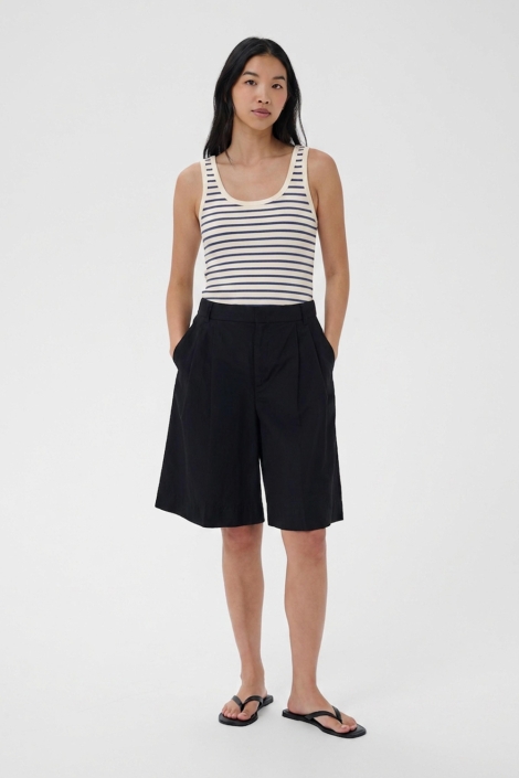 Part Two ecru dames top | Model
