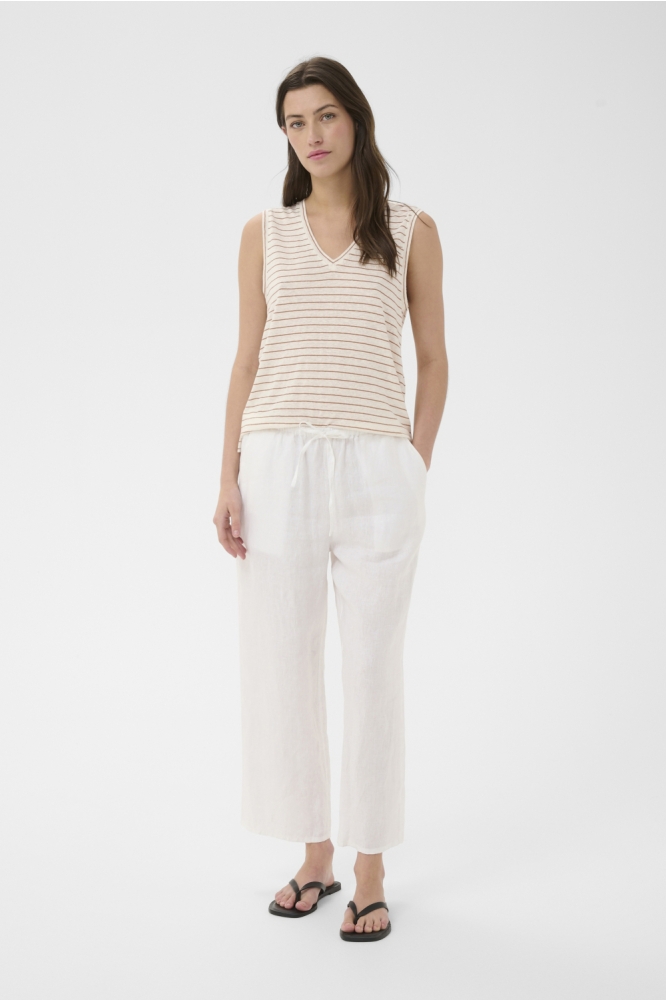 Part Two ecru dames top | Model