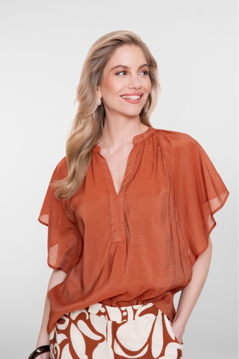 Geisha camel dames top | Model vooraanzicht