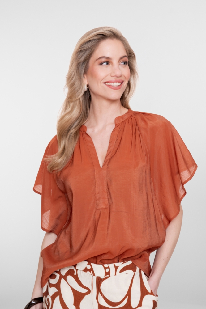 Geisha camel dames top | Model vooraanzicht