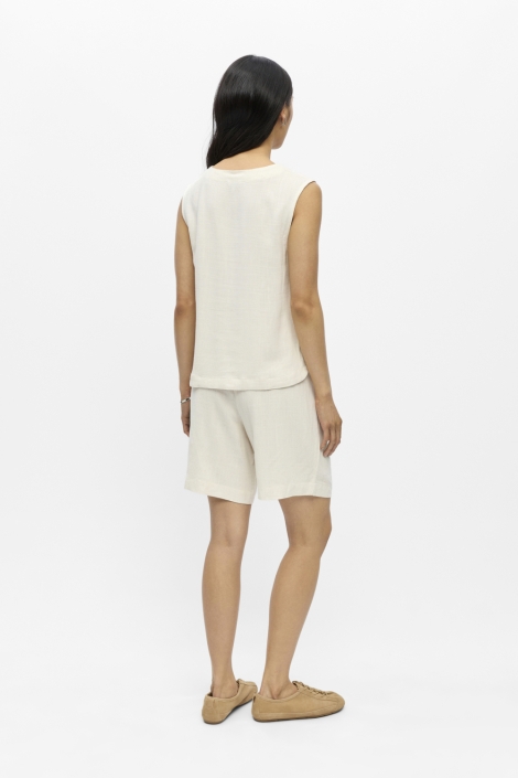 Object beige dames top | Model achteraanzicht