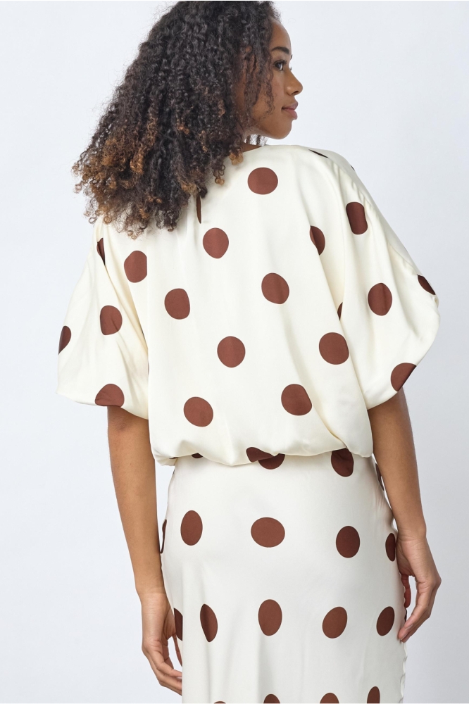 SisterS point beige dames top | Model achteraanzicht