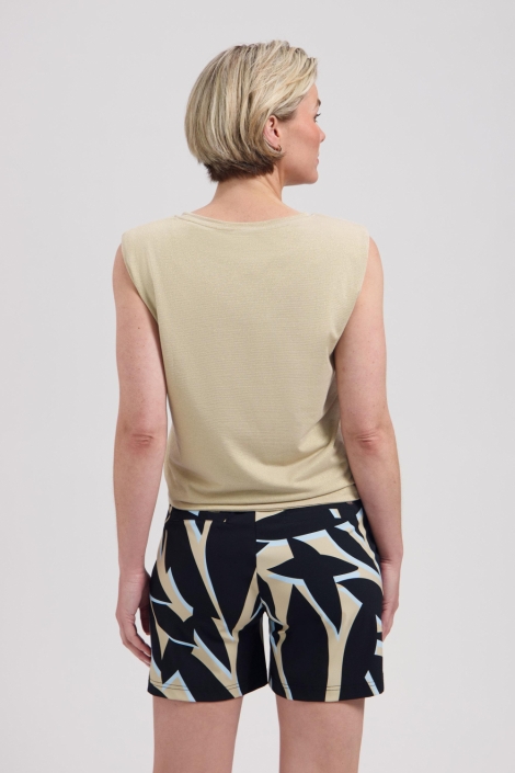 Lady Day beige dames top | Model achteraanzicht