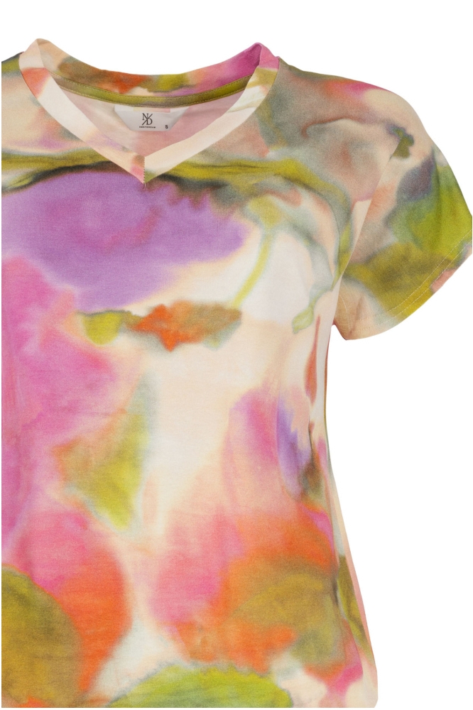 NED multi color dames t-shirt | Close up
