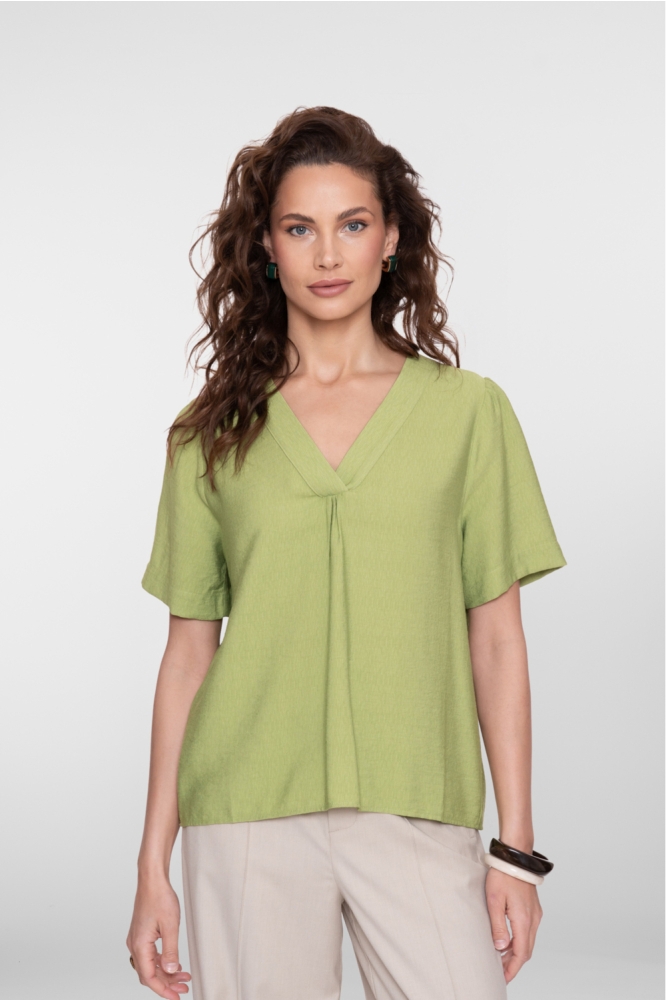 Geisha groene dames t-shirt | Model vooraanzicht